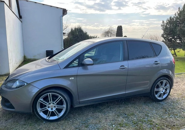 Seat Altea cena 11900 przebieg: 305021, rok produkcji 2006 z Brzeszcze małe 137